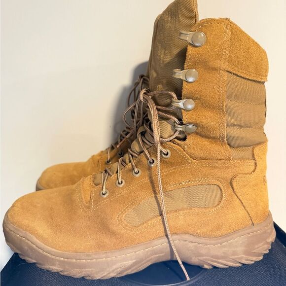 Barely Worn, Size 10.5 Men\'s REEBOK Tactical Fusion‎ Max 8\
